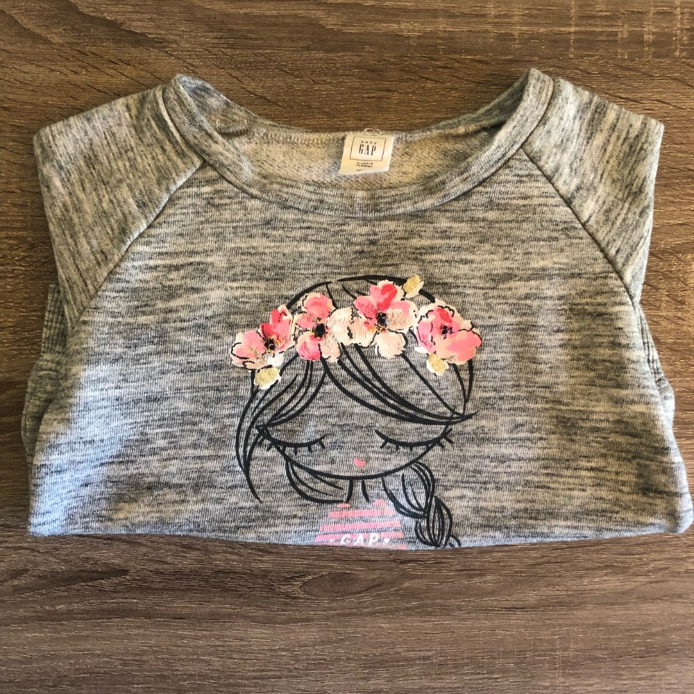 Gap sweatshirt 👧🏼🌸💅🏼👧🏻
